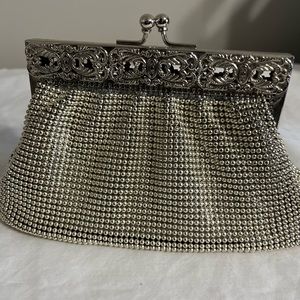 Vintage Hillard & Hanson silver mesh/metal evening purse/crossbody bag.